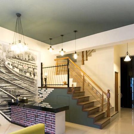 Railway Traveler B&B Taitung Екстериор снимка