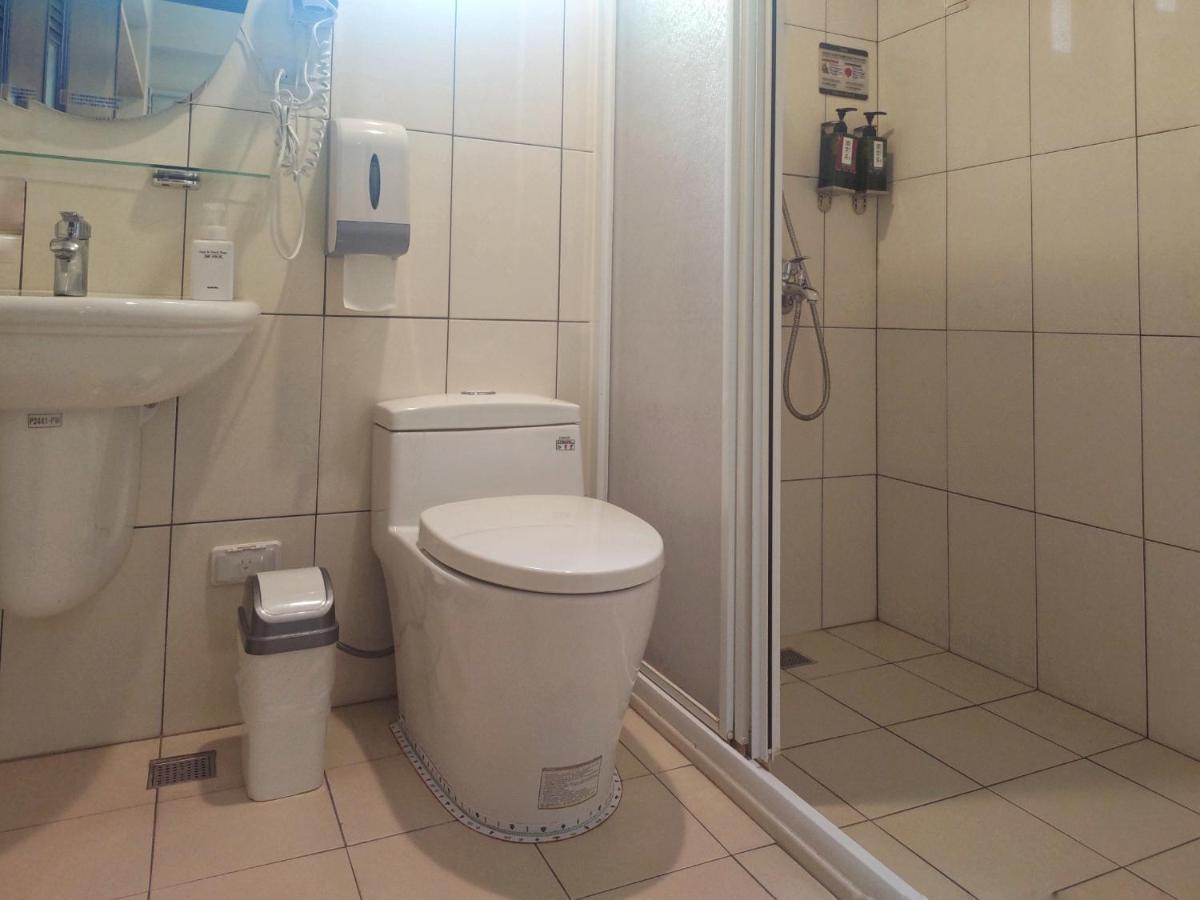 Railway Traveler B&B Taitung Екстериор снимка