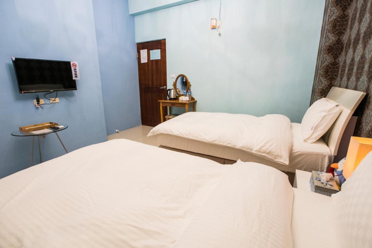 Railway Traveler B&B Taitung Екстериор снимка